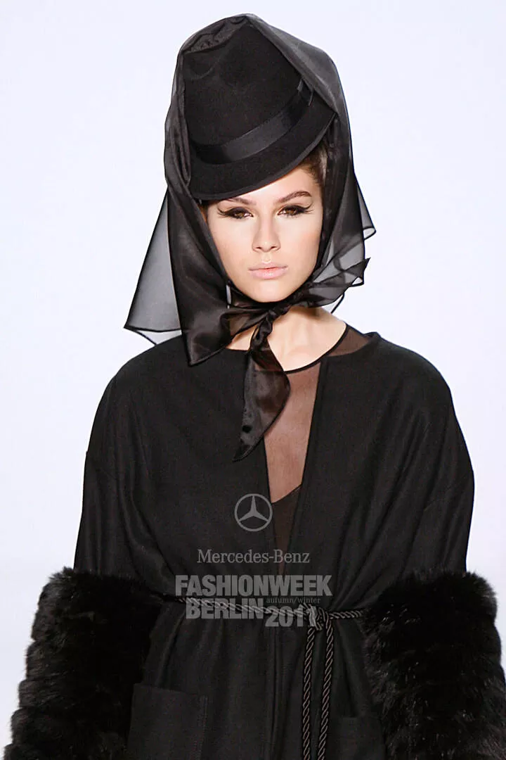 Elnaaz Norouzi Modelling 2011 Fashion Week Berlin