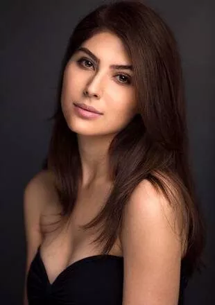 Elnaaz Norouzi Actress Black Top