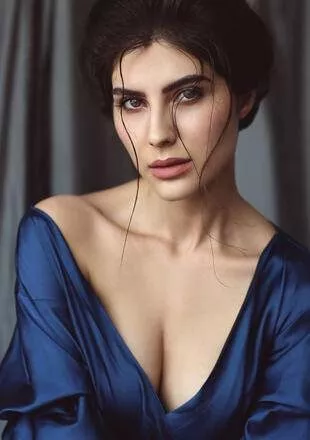 Elnaaz Norouzi Actress Blue Top Cleavage