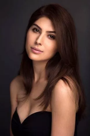 International Model Elnaaz Norouzi Actress Black Top Photo